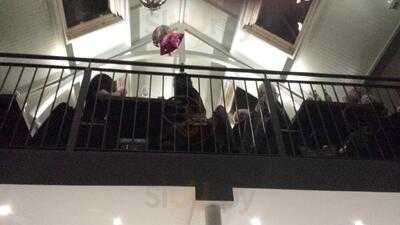 Riverhill Courtyard Restaurant & Bar