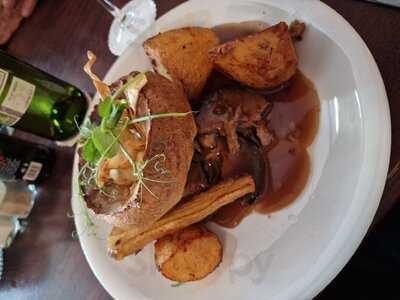 The Swan With Two Necks