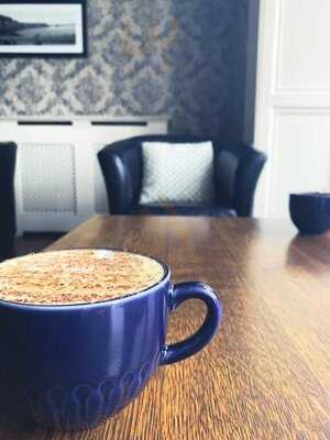 Leona's Tea Room & Bakery