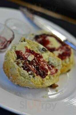 Leona's Tea Room & Bakery