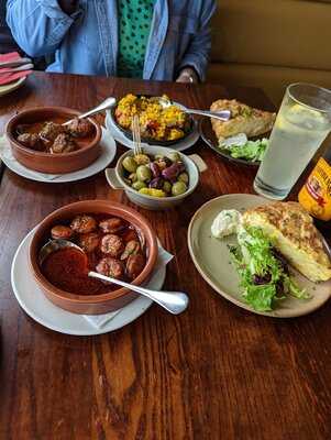 La Barca Spanish Tapas & Wine Bar