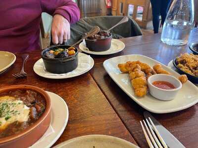 La Barca Spanish Tapas & Wine Bar