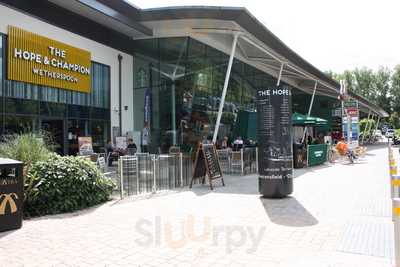 Beaconsfield M40 Services