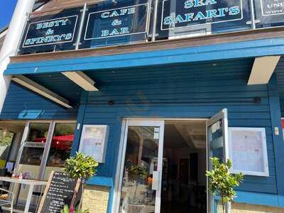 Besty & Spinky’s Cafe Bar