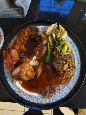 The Theydon Oak Dining & Pub