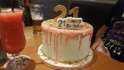 19th Hole Bar & Grill