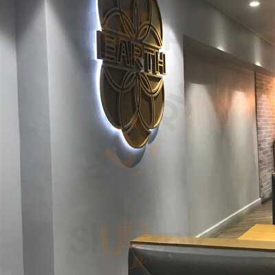 Earth Restaurant And Takeaway