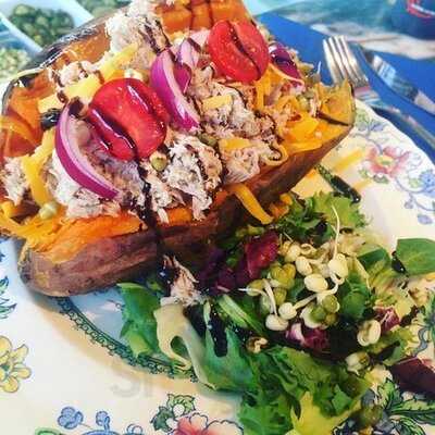 T-potters Cafe And Studio