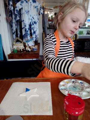 T-potters Cafe And Studio