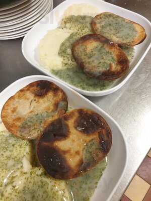 Tarpots Pie And Mash