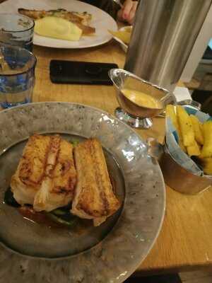 Mermaid Kitchen & Bar