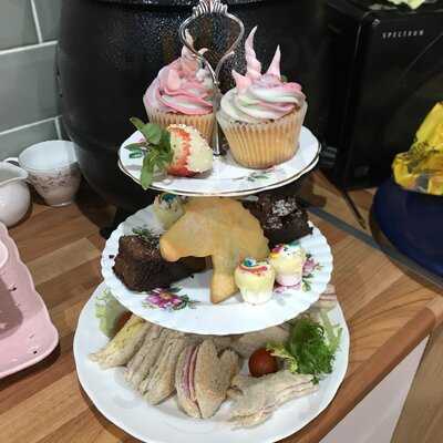 Ann Hall Catering Made With Love