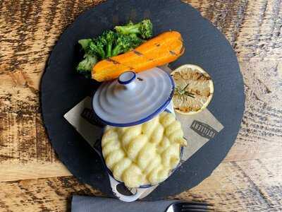 The Pub With No Name