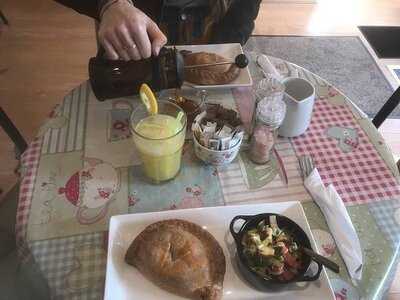 Pink Parrot Juice & Coffee Bar