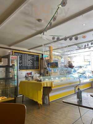 Daisy's Bakery And Tea Rooms