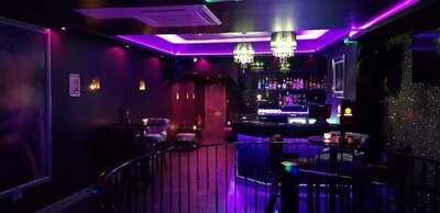 The Lounge Bar & Cafe