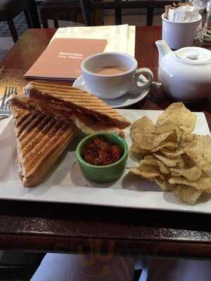 Benjamin's Deli & Cafe