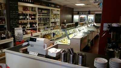 Benjamin's Deli & Cafe