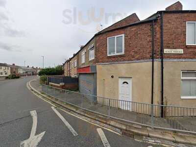 Golden Flower Chinese Takeaway - Photo 8