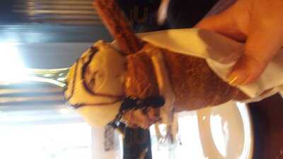 Oana's Coffees,shakes & Chimney Cakes