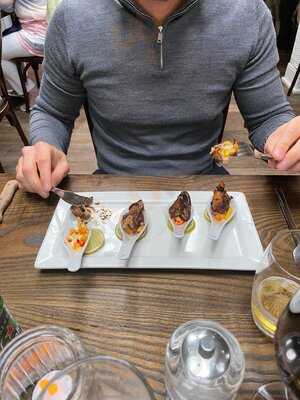 Salty Dog Bar & Bistro