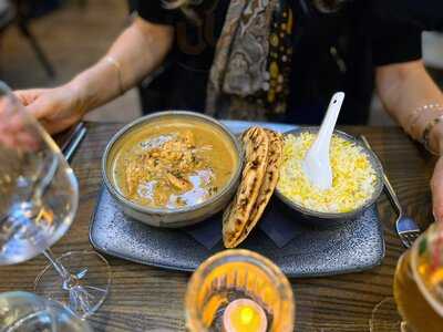 Salty Dog Bar & Bistro