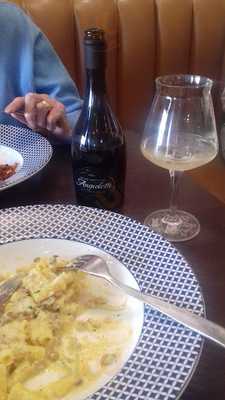 Carluccio's - Cobham