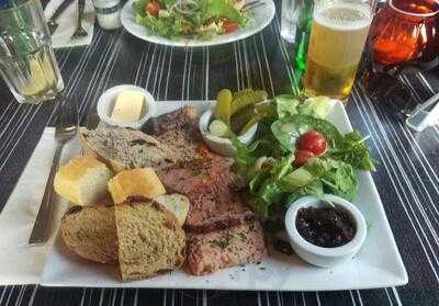 The No Name Shops & Bistro