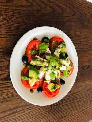 Whyteleafe Pizza & Grill