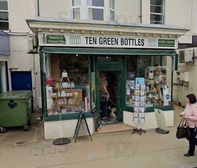 Ten Green Bottles