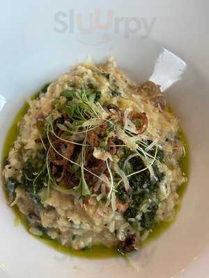 Lake View Cafe And Bar