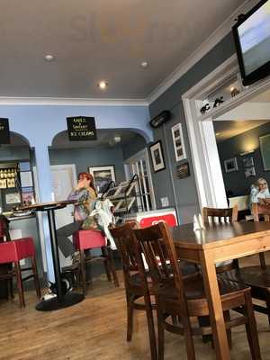 Maggregors Bar And Bistro