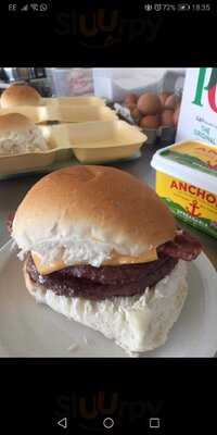 Tracy's Refreshments