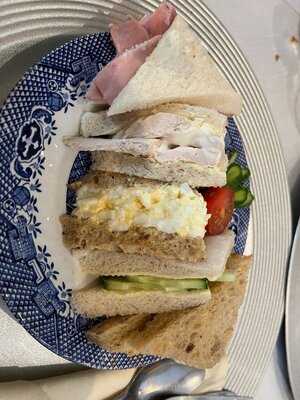 Frogpool Manor Restaurant