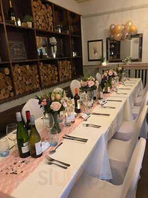 The Crown - Restaurant