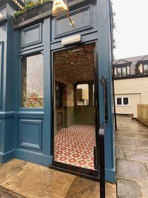 The Crown - Restaurant