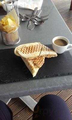 Riverside Cafe At Hall Place