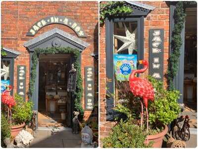 Jack-in-a-box Tearoom