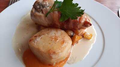 The Library At The Open Arms Hotel