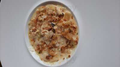 The Library At The Open Arms Hotel