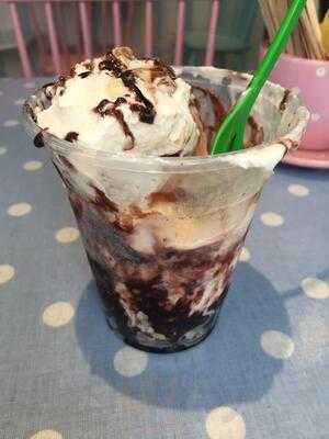 Sundaes In Fowey