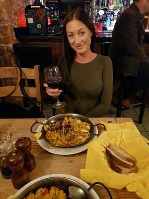 Faustino's Wine & Tapas Bar