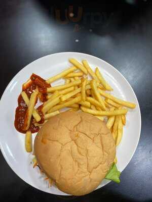 Peppers Grill And Pizza Bar