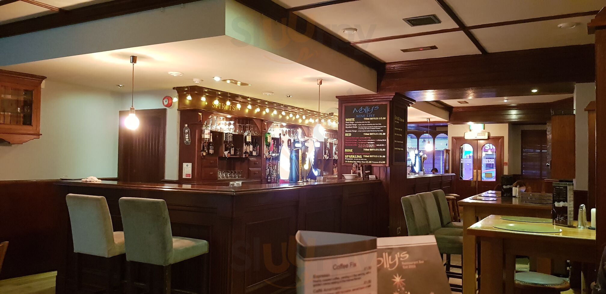 Mollys Restaurant & Bar