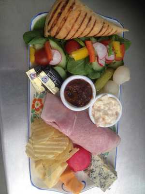 The Tearoom In Cliffe Park