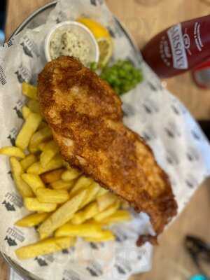 Russell's Fish & Chips