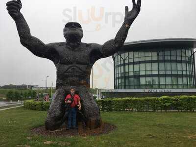 Solstice Bar & Grill