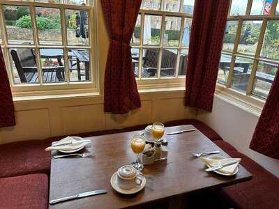 The Crown And Trumpet Inn