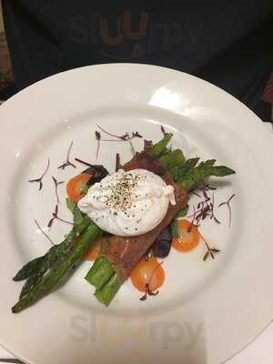 Hermitage Restaurant @ The Brookfield Hotel