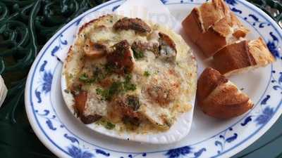 Whistlers Restaurant & Wine Bar